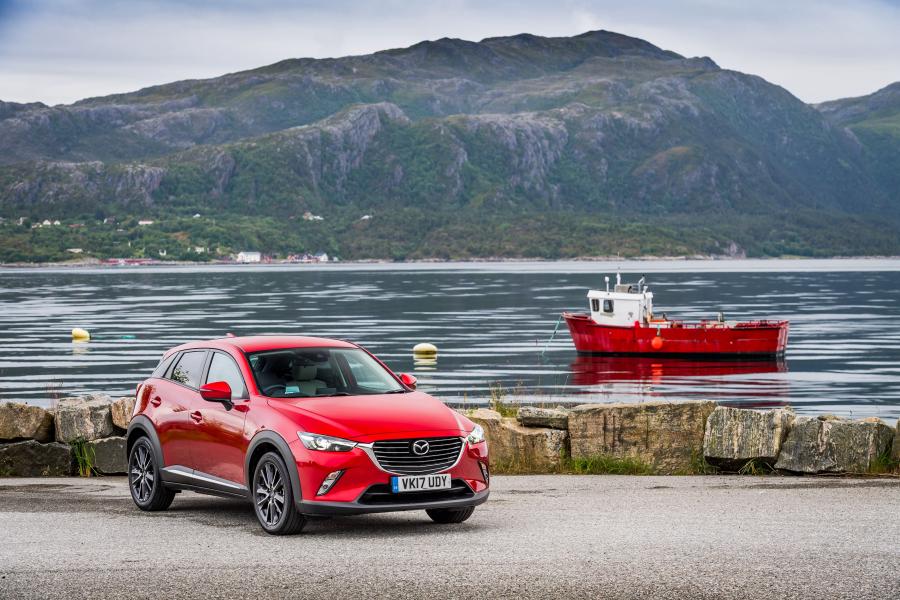  Mazda CX-3 2015 года  (UK) (фото 12 из 47)